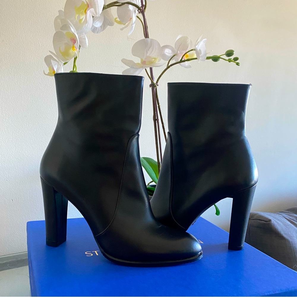 STUART WEIZMAN BOOTS